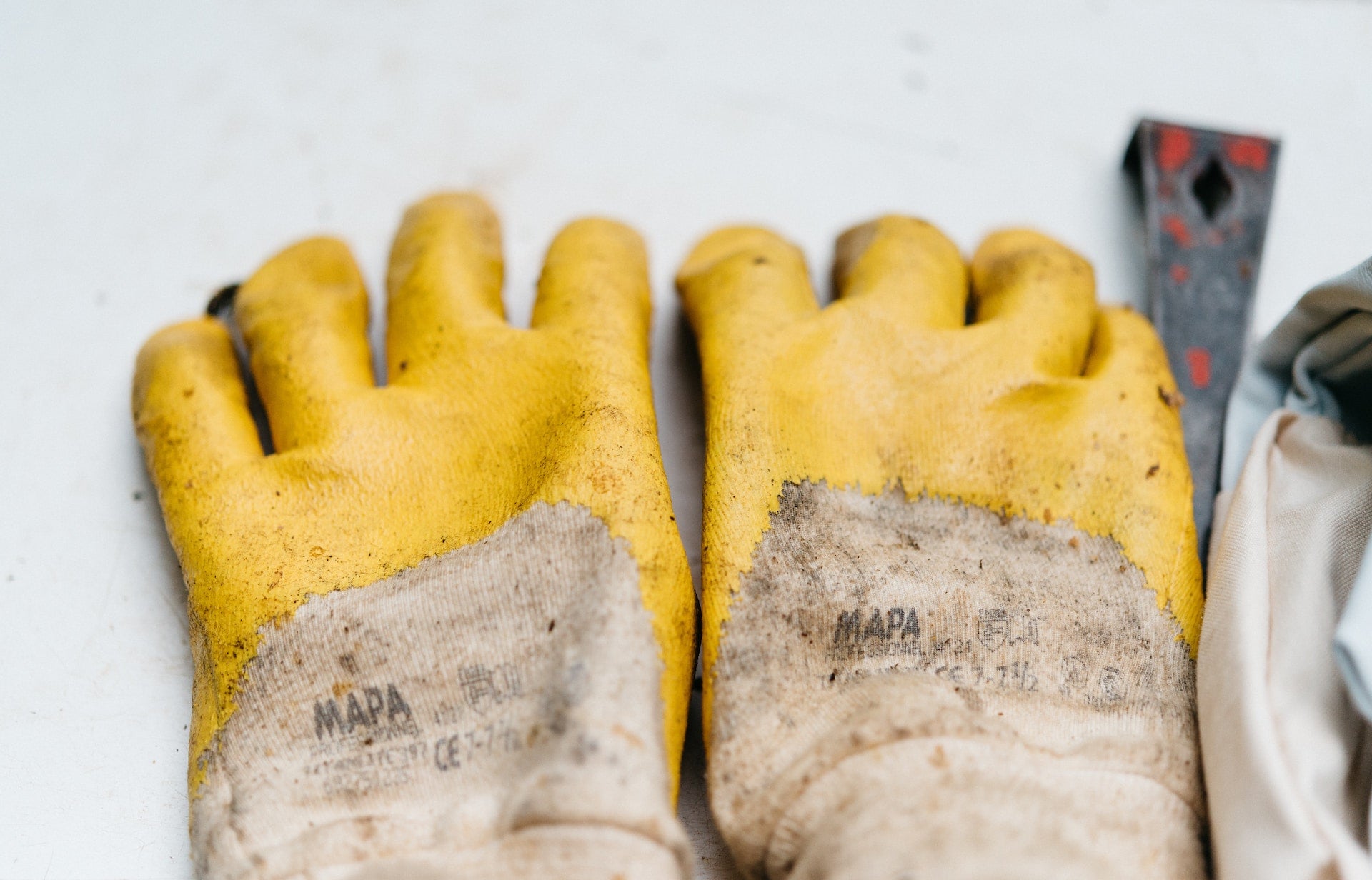 Schützen Sie Ihre Hände mit Micro-Nitrilschaum-beschichteten Handschuhen